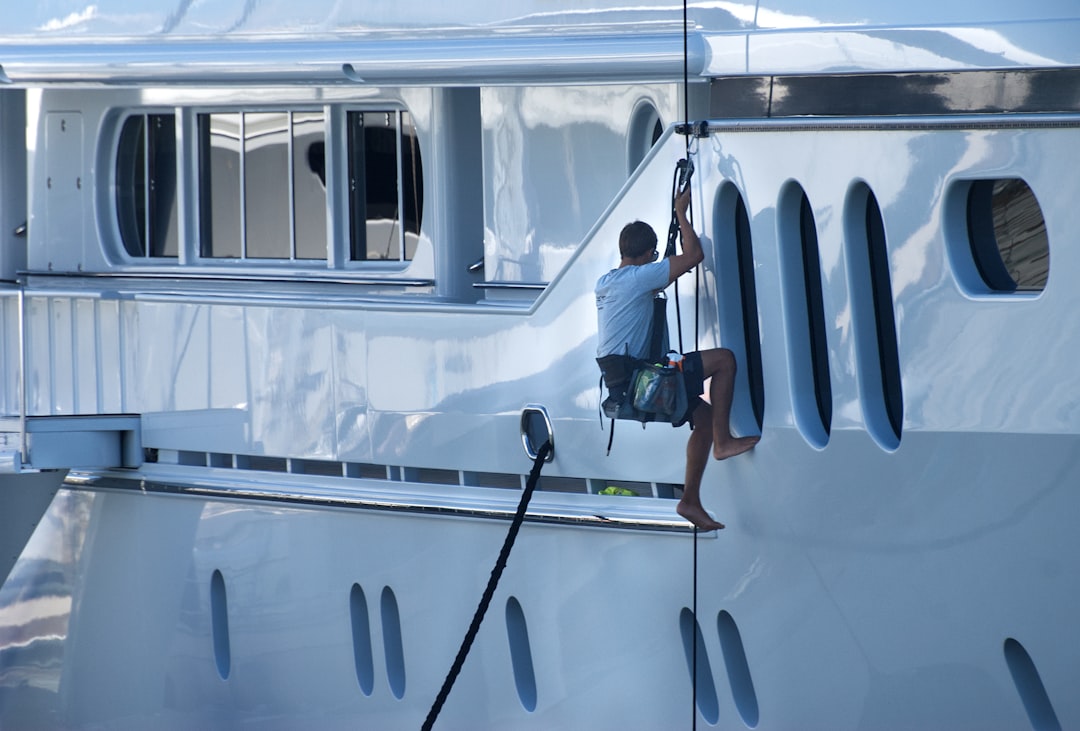 Hull Polishing