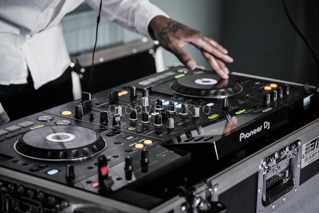 DJ Performance