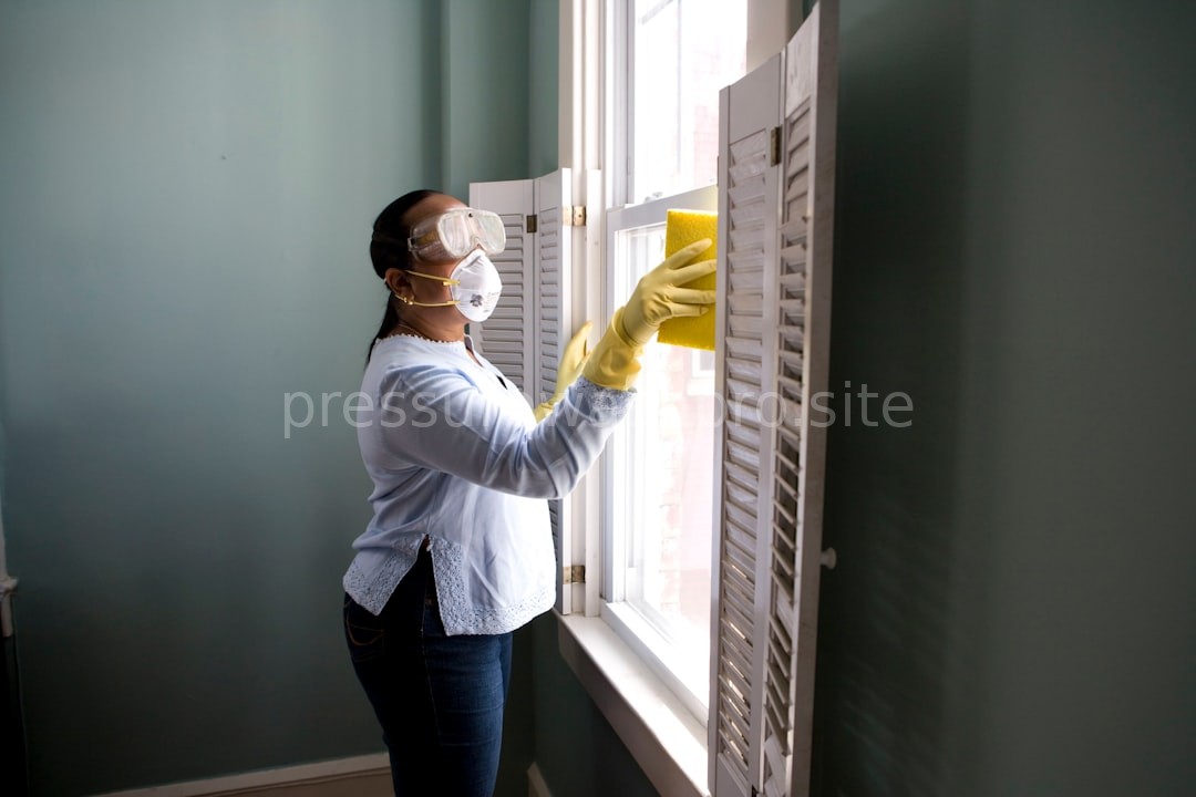 Low pressure cleaning hero