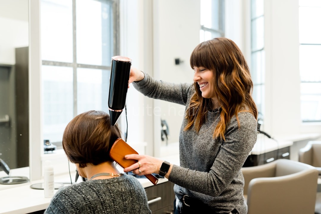 Salon Atmosphere